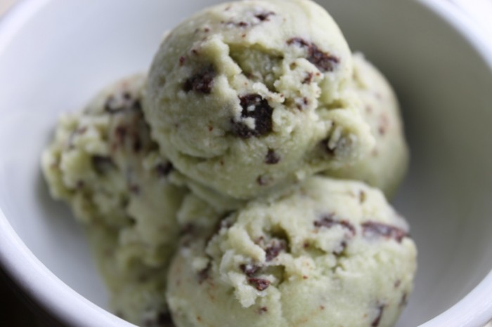 Mint-Chocolate-Chip-Ice-Cream-e1325081529147